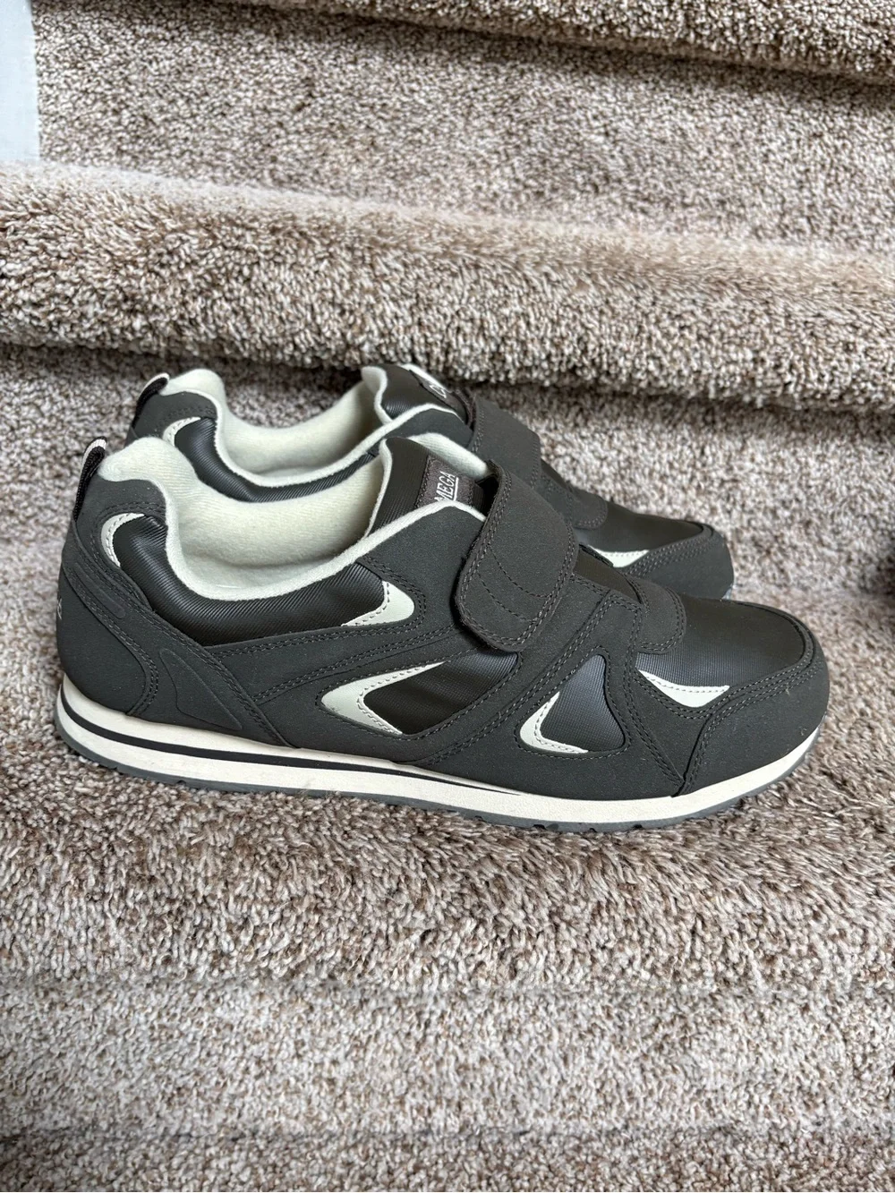 Omega Men’s Athletic Hook-and-Loop Sneakers in Dark Gray and Cream .